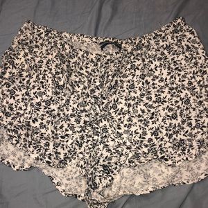Brandy Melville shorts